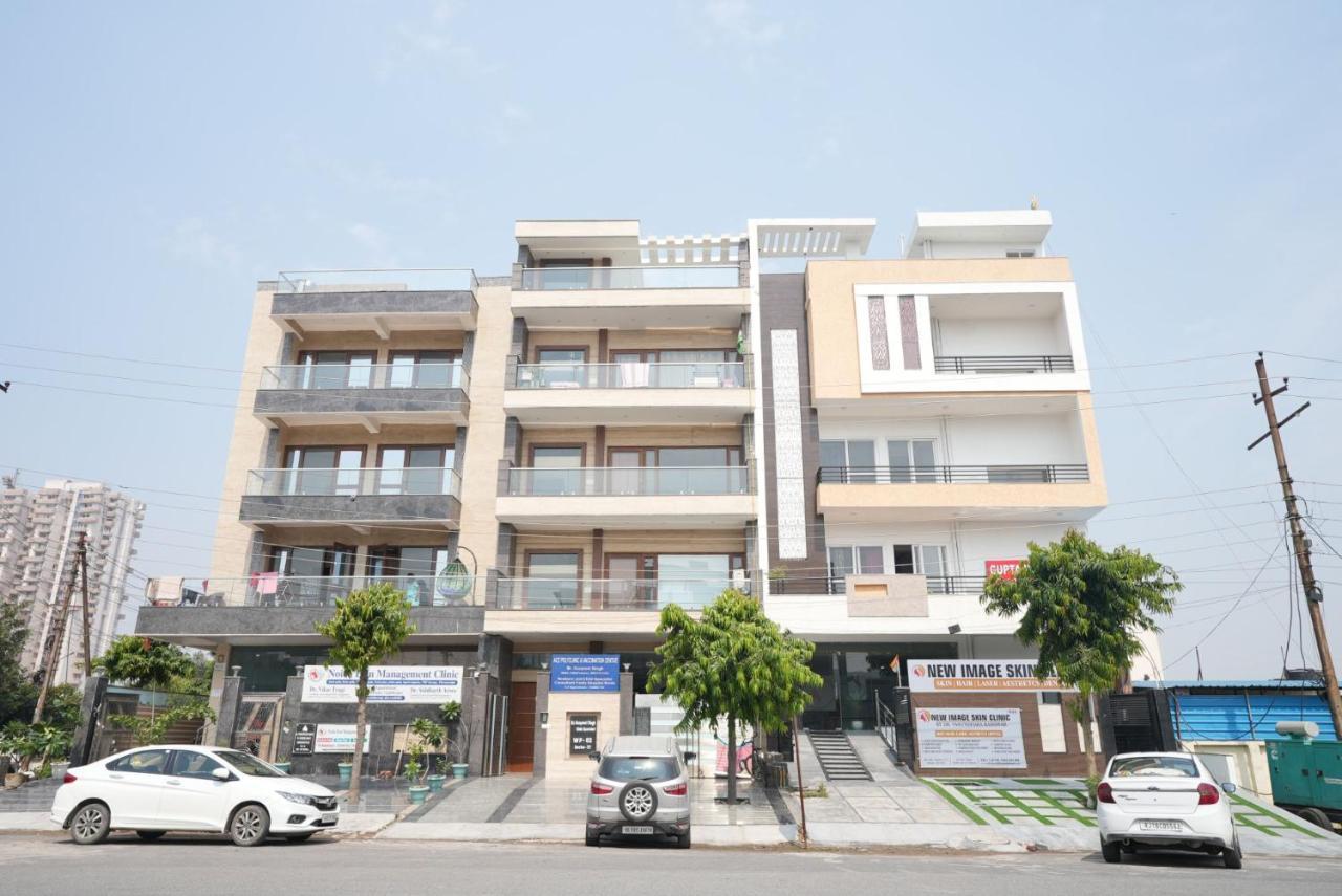 Gupta Residency Near Ajnara Heritage Noida Kültér fotó