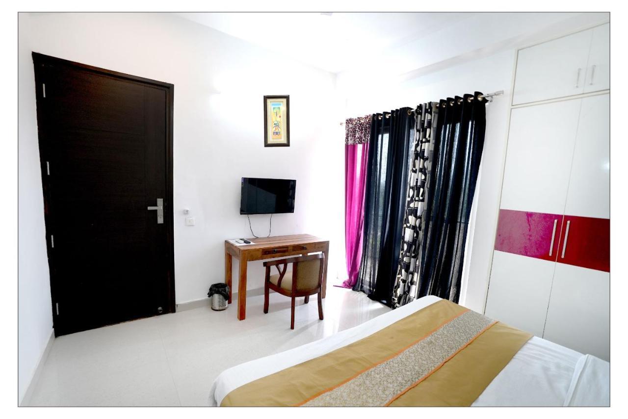 Gupta Residency Near Ajnara Heritage Noida Kültér fotó