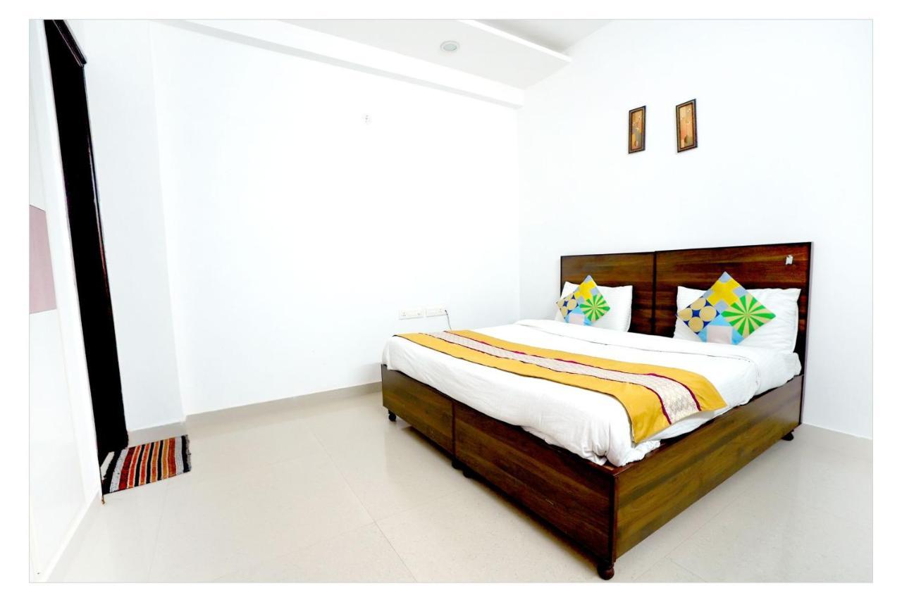 Gupta Residency Near Ajnara Heritage Noida Kültér fotó